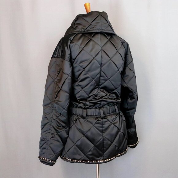 CHANEL 40 COCO BLACK NEIGE PUFFER COAT 31 RUE CAMBON METIERS D'ART 2019/20 - Picture 5 of 14